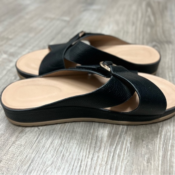 Patrizia Rutha Wedge Sandal in great condition! Woman’s size 8. great condition - Picture 4 of 7